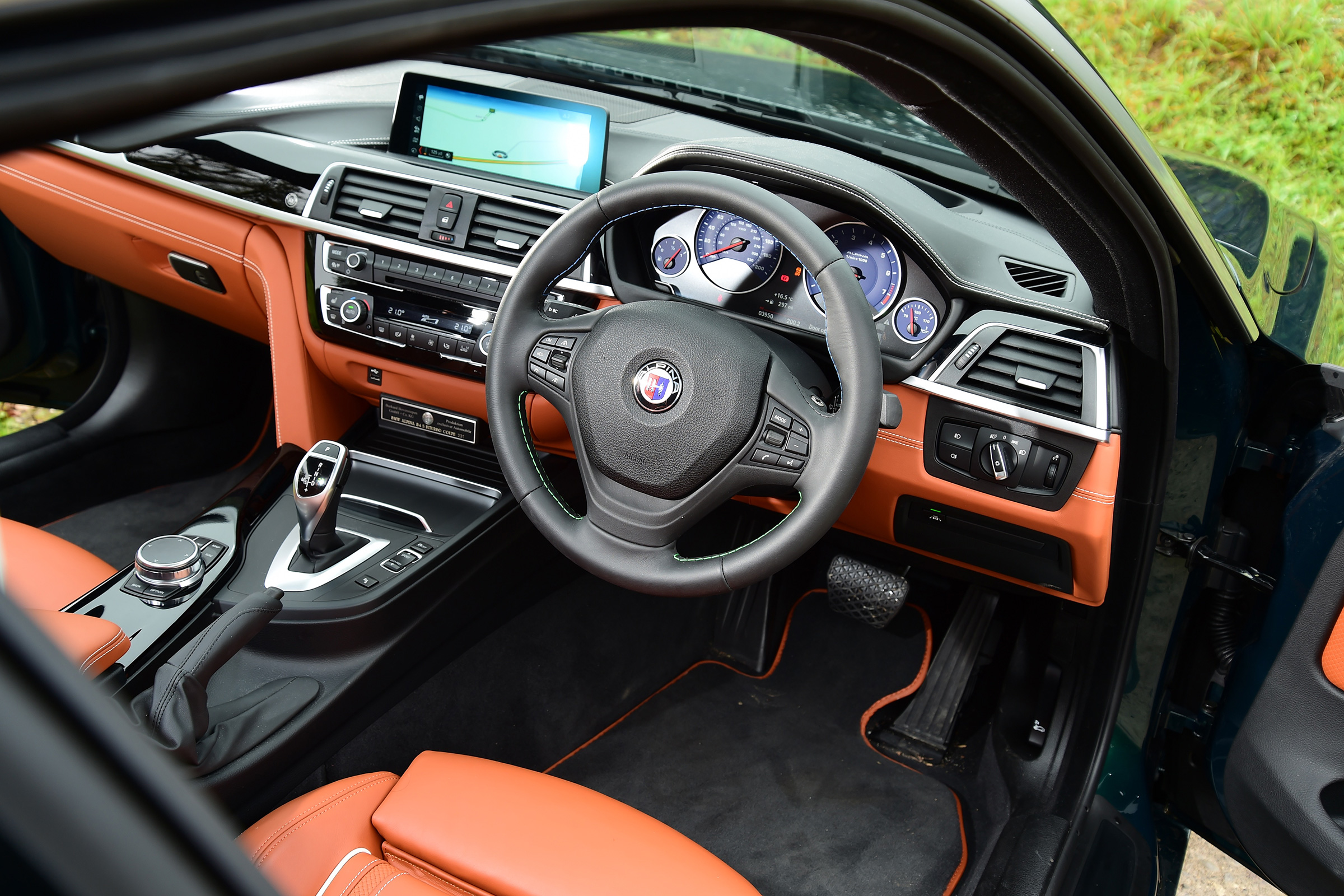 Alpina B4 S Coupe - interior