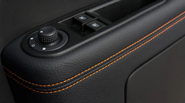 Triple test – Renault Twingo - door trim