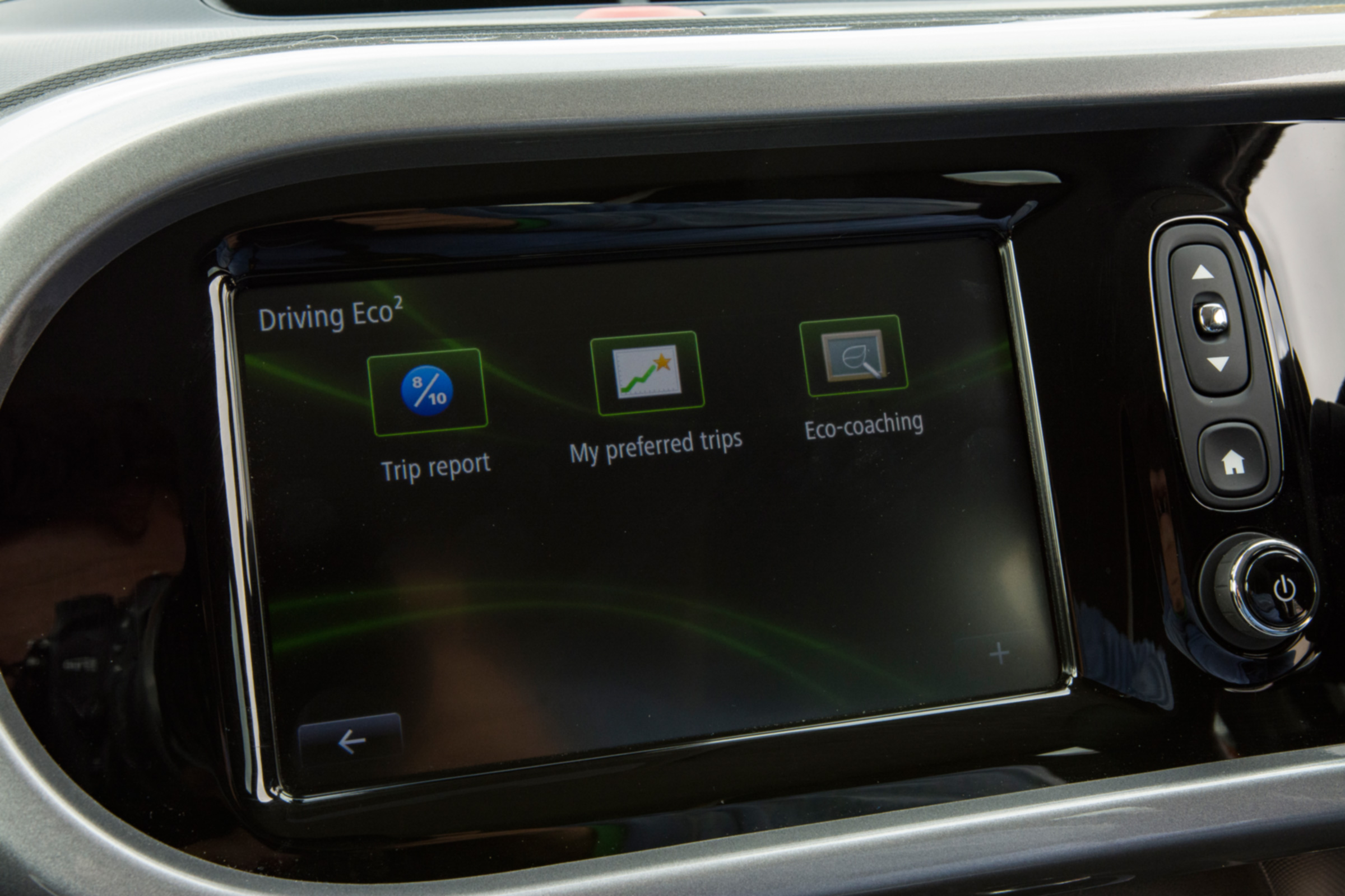 Triple test – Renault Twingo - infotainment