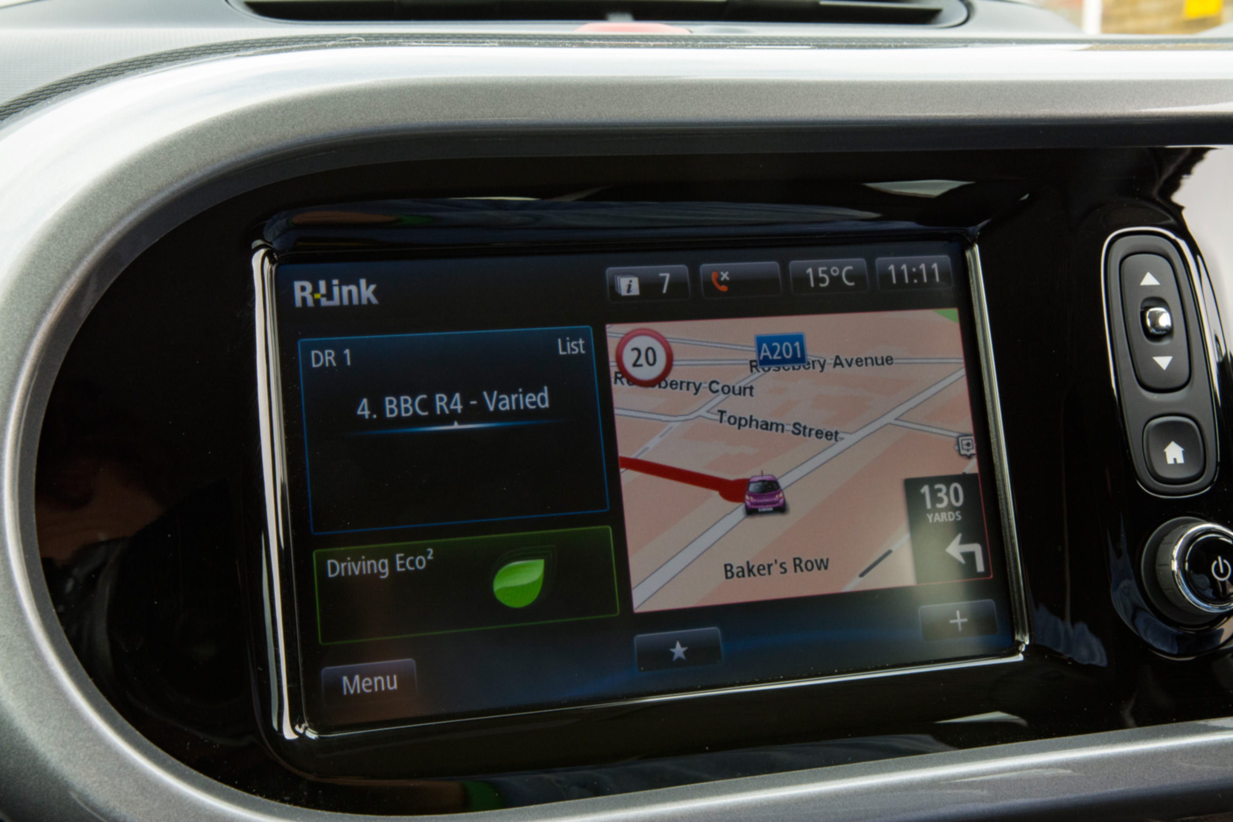 Triple test – Renault Twingo - infotainment screen