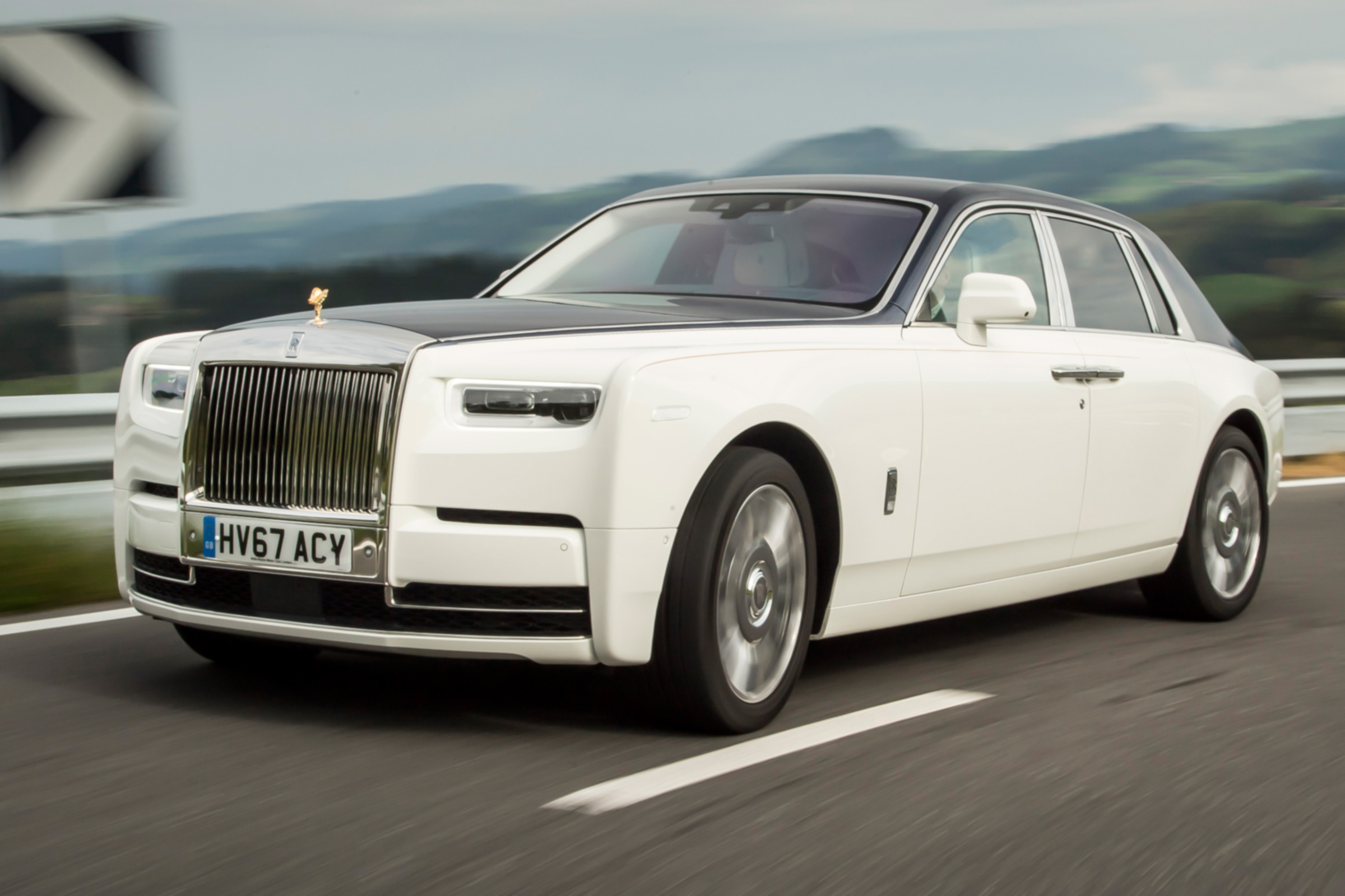 Rolls-Royce Phantom - turn in