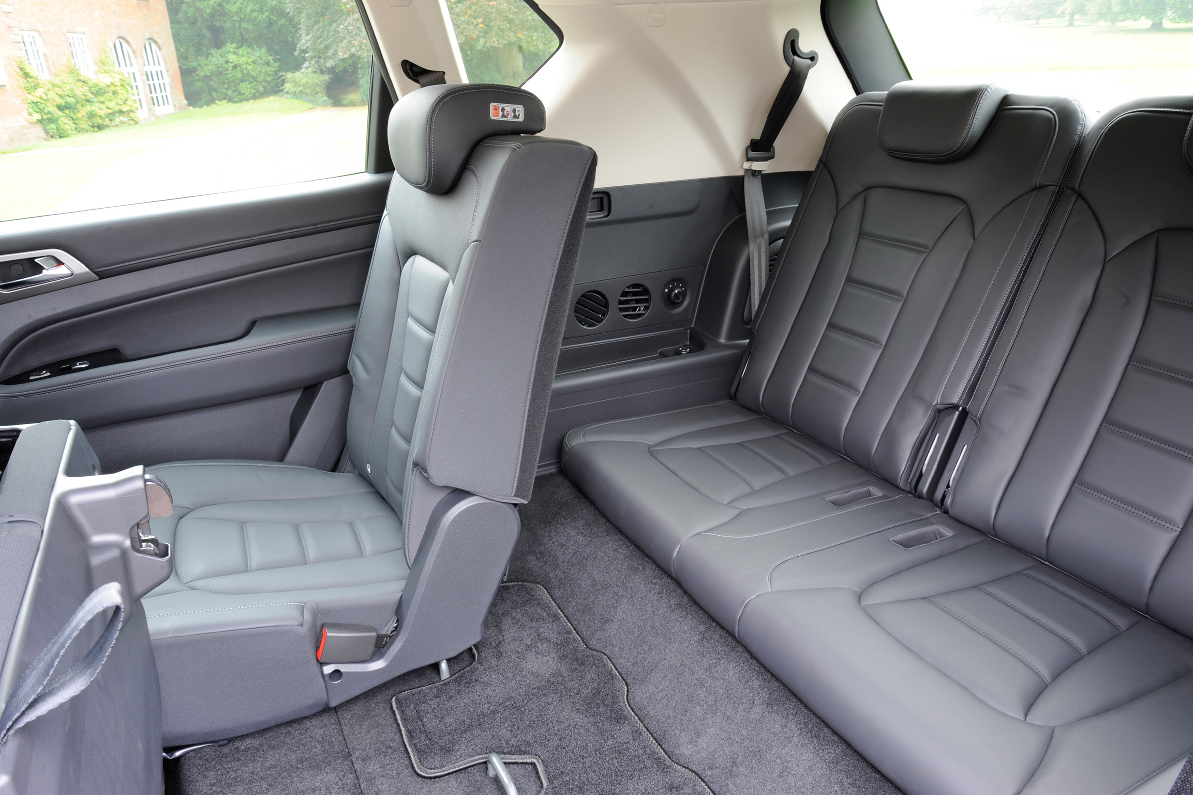 2017 SsangYong Rexton - back seats