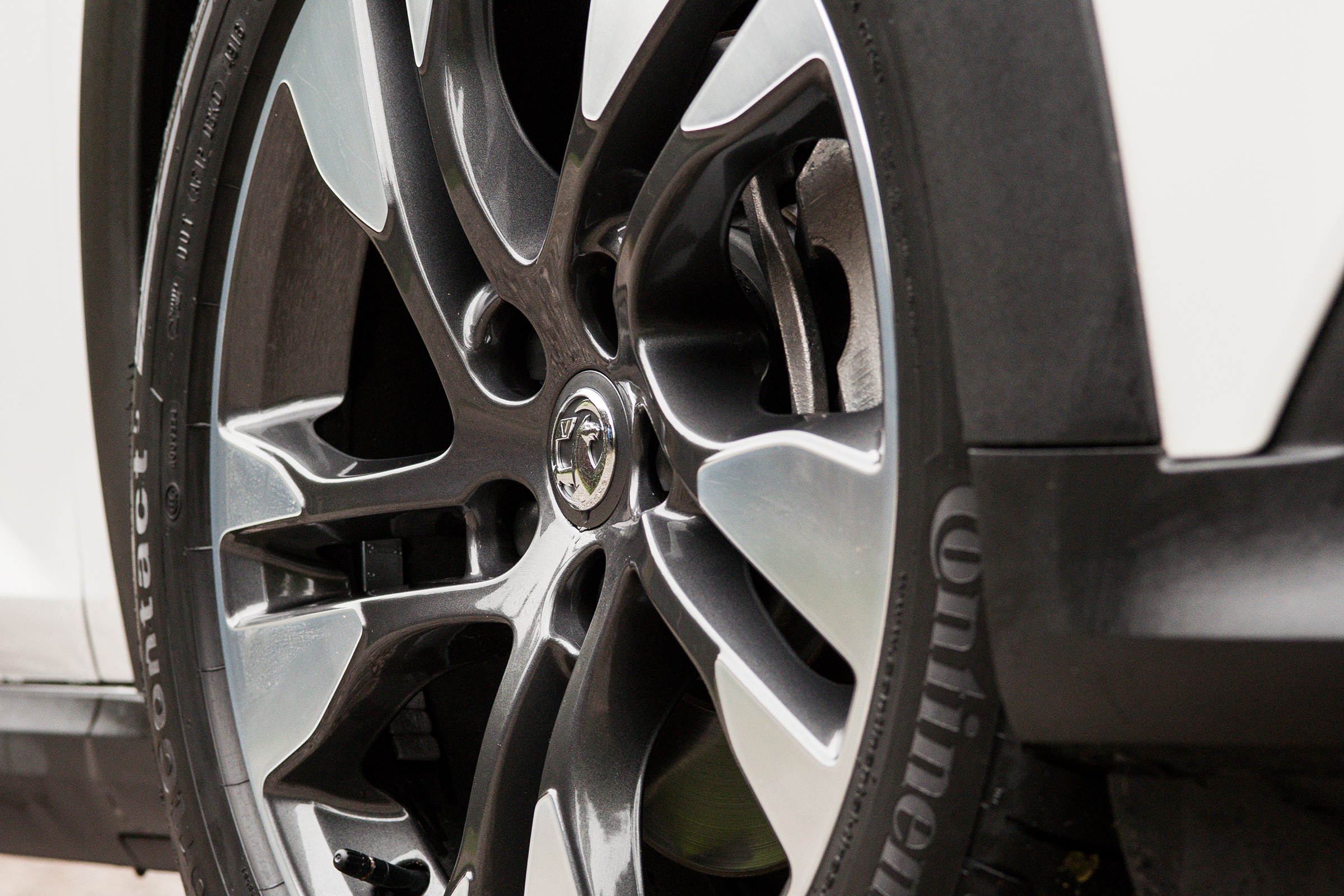 Vauxhall Insignia Country Tourer - wheel