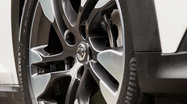 Vauxhall Insignia Country Tourer - wheel