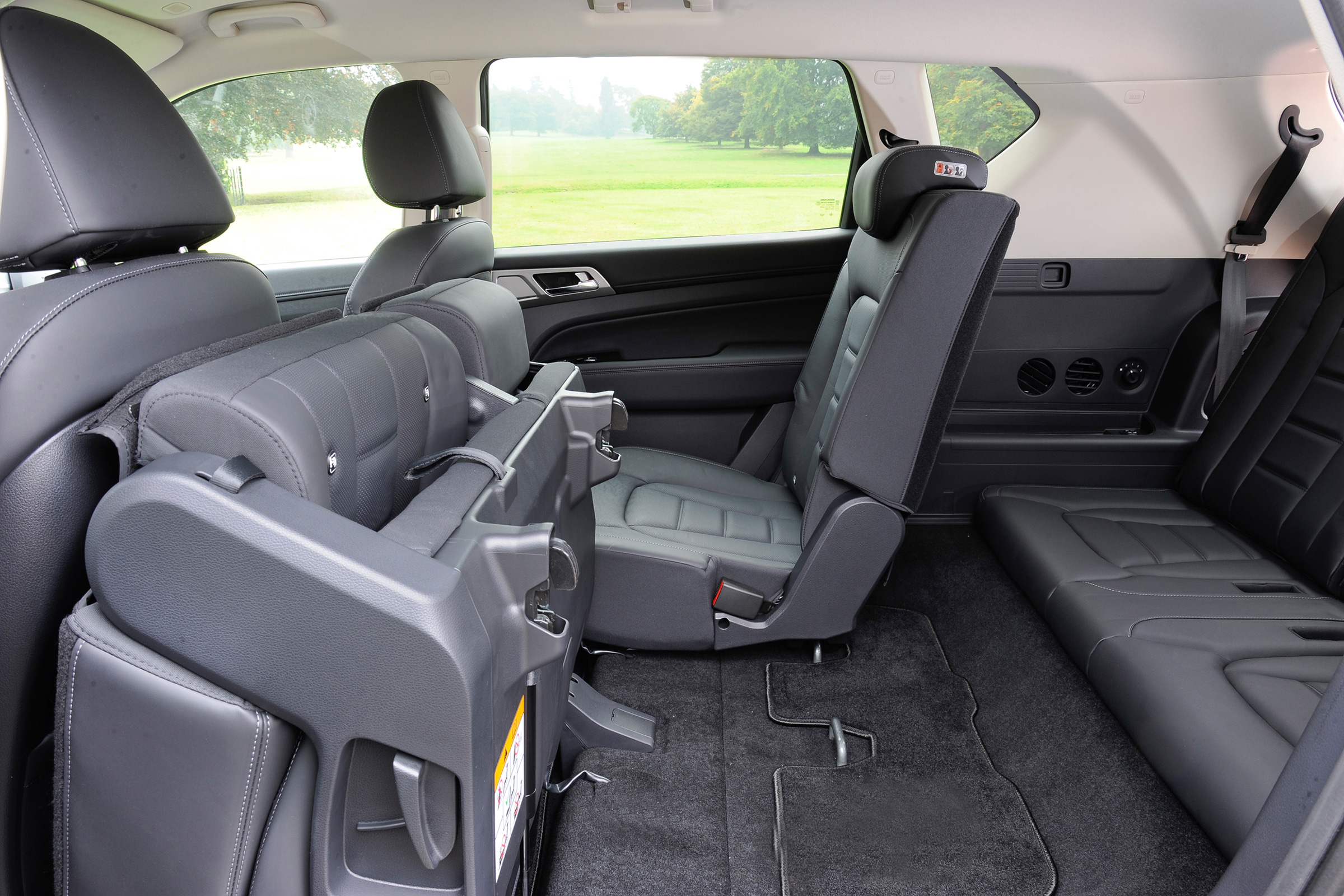 2017 SsangYong Rexton - back seats