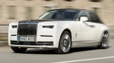 Rolls-Royce Phantom - town driving