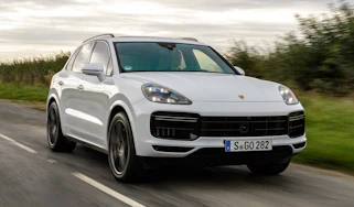Porsche Cayenne Turbo - front tracking