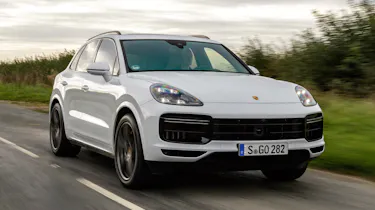 Porsche Cayenne Turbo - front tracking