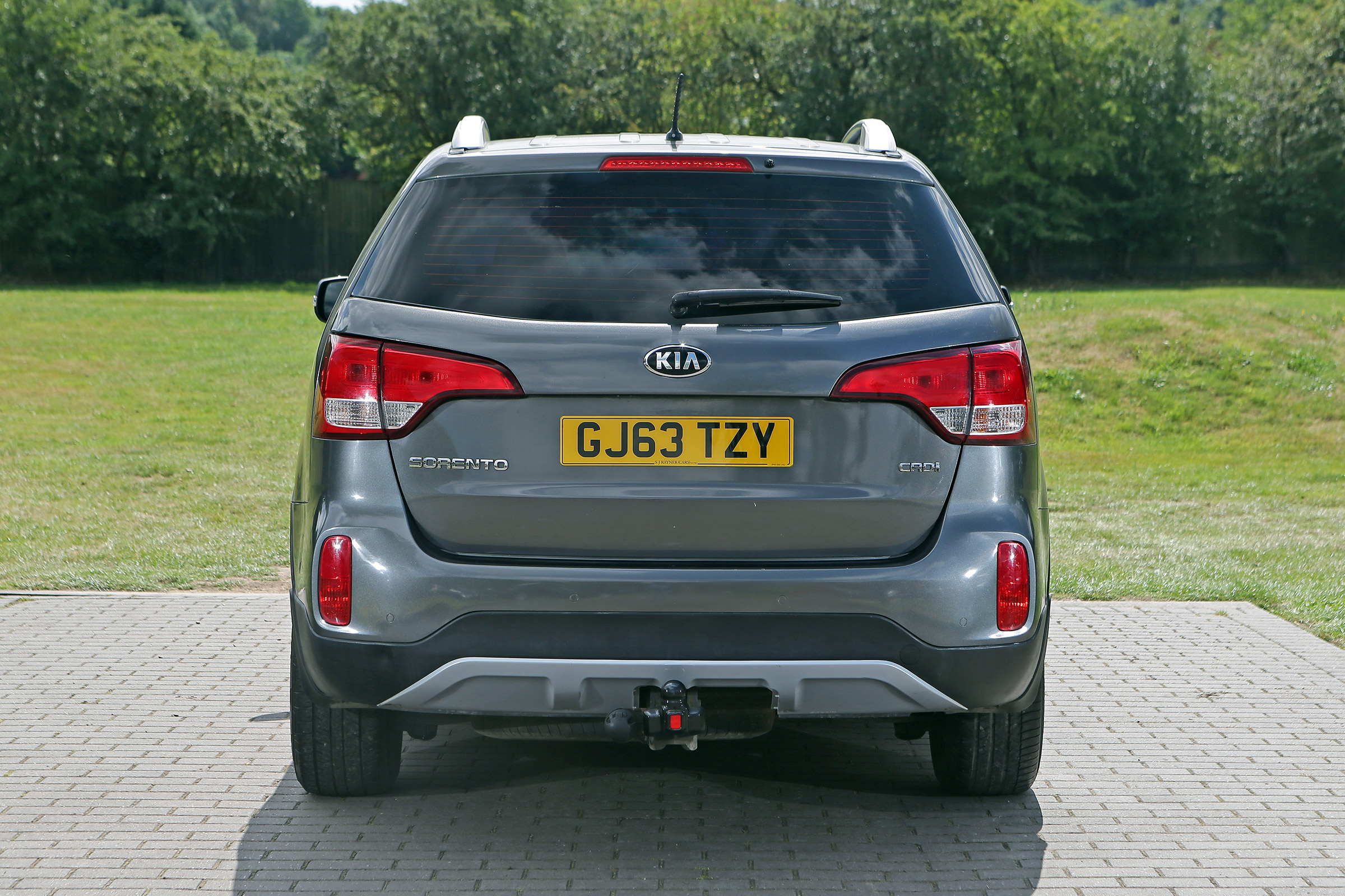 Used Kia Sorento - full rear