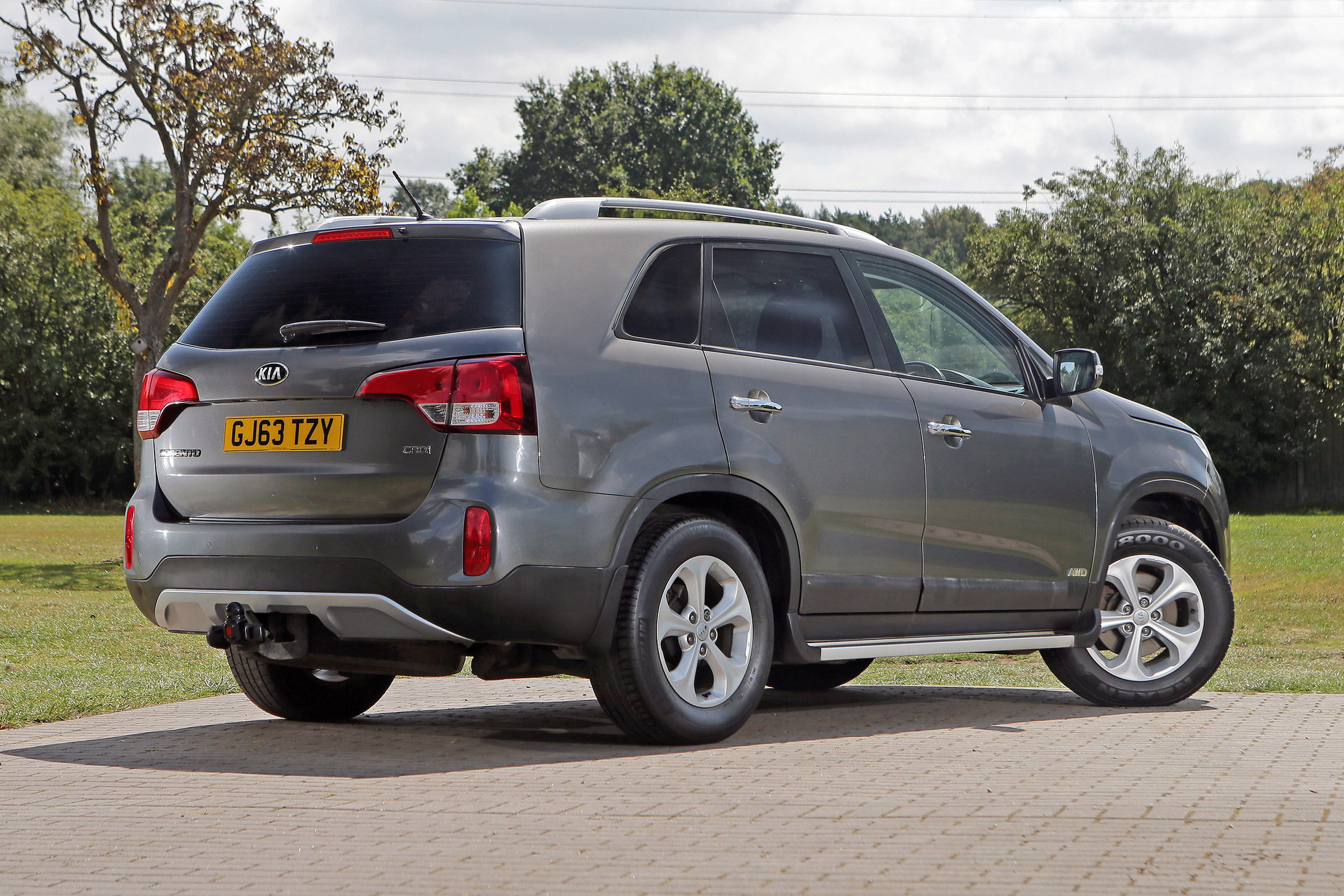 Used Kia Sorento - rear