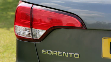 Used Kia Sorento - rear light detail