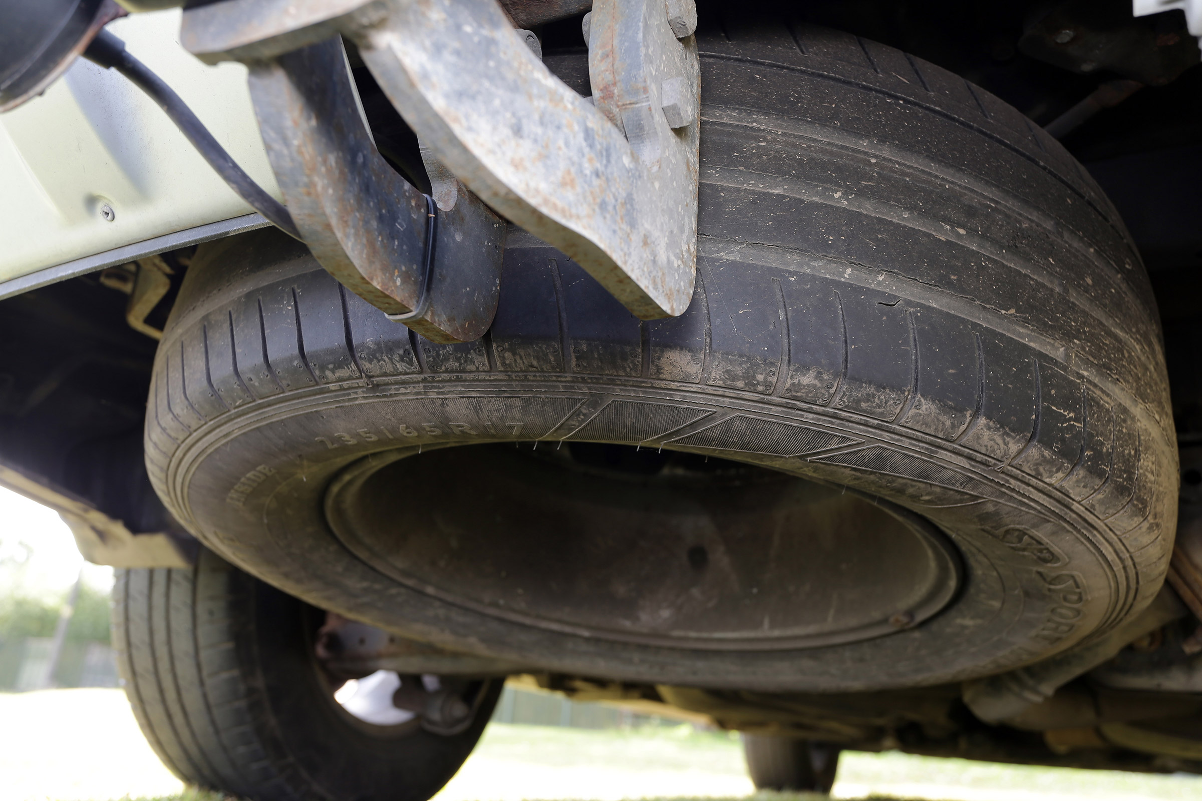 Used Kia Sorento - spare wheel