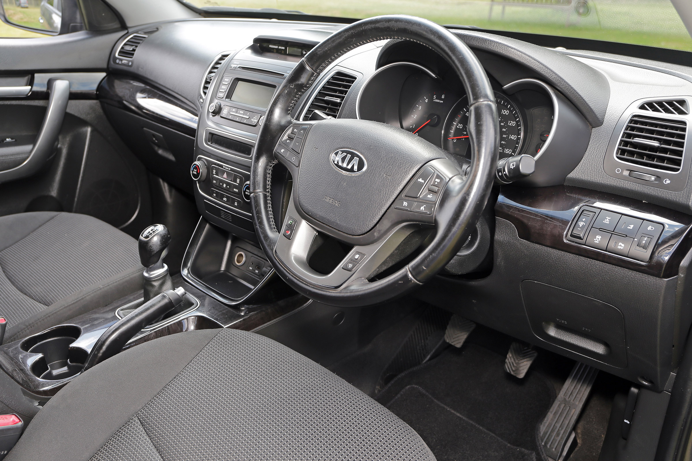 Used Kia Sorento - dash