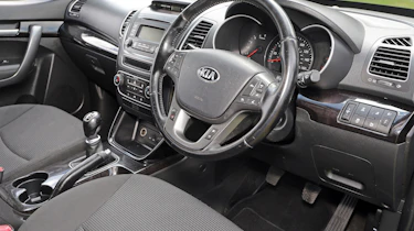 Used Kia Sorento - dash