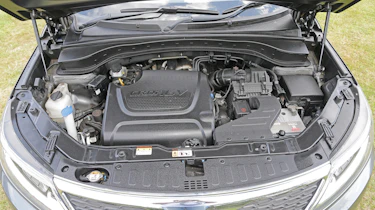 Used Kia Sorento - engine