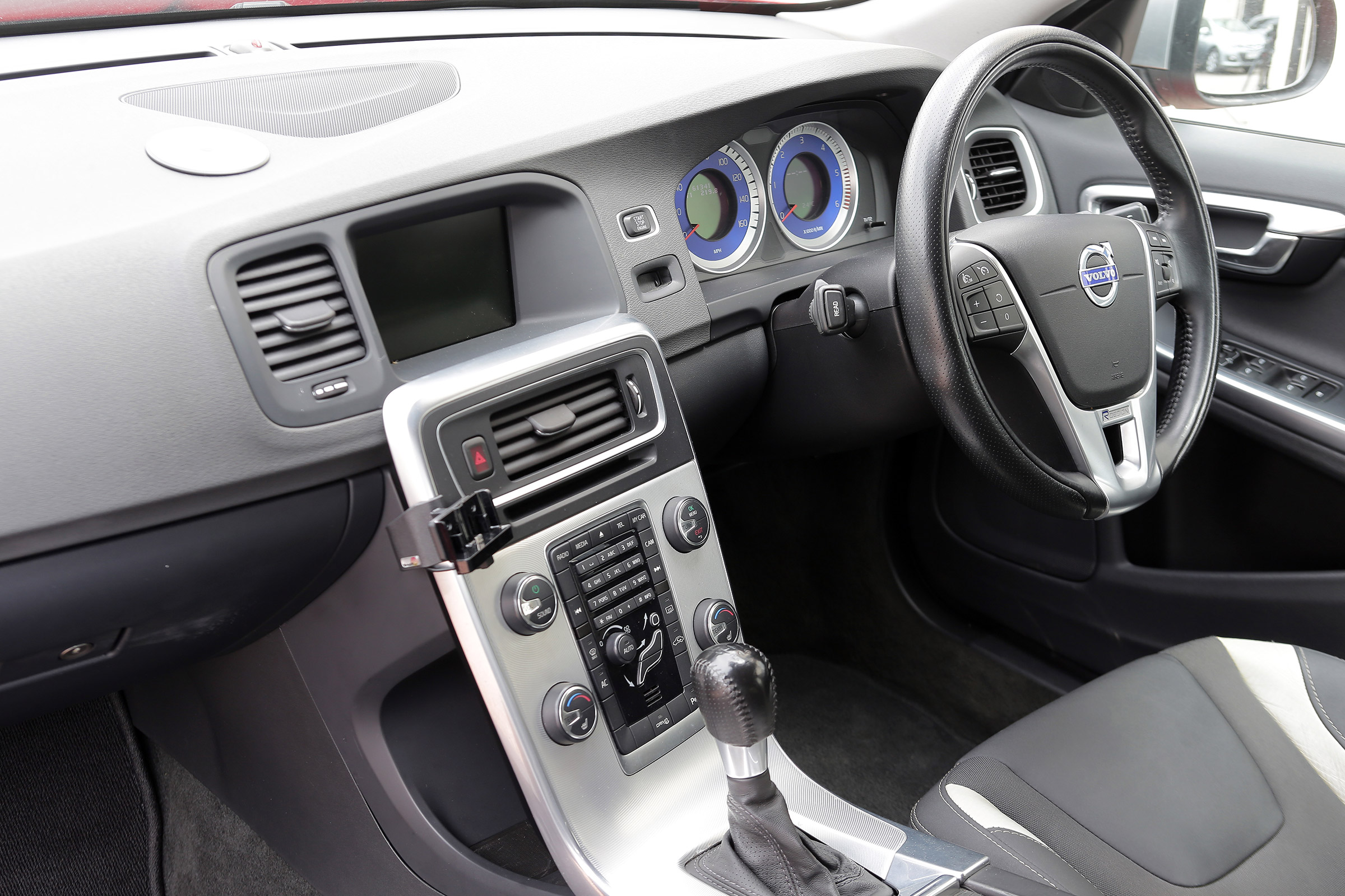 Used Volvo V60 - interior