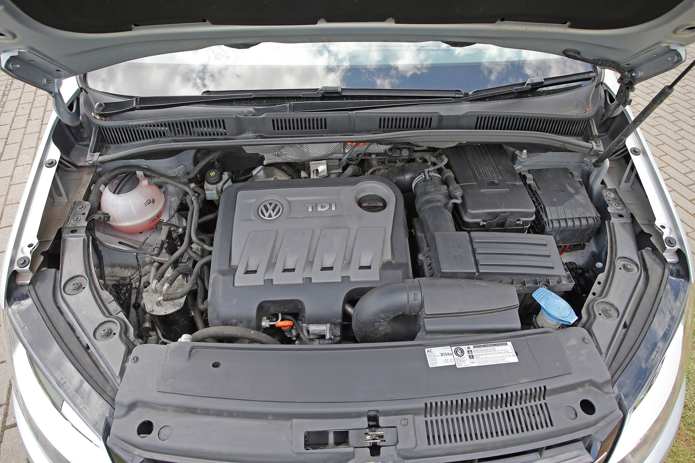 Used Volkswagen Sharan - engine