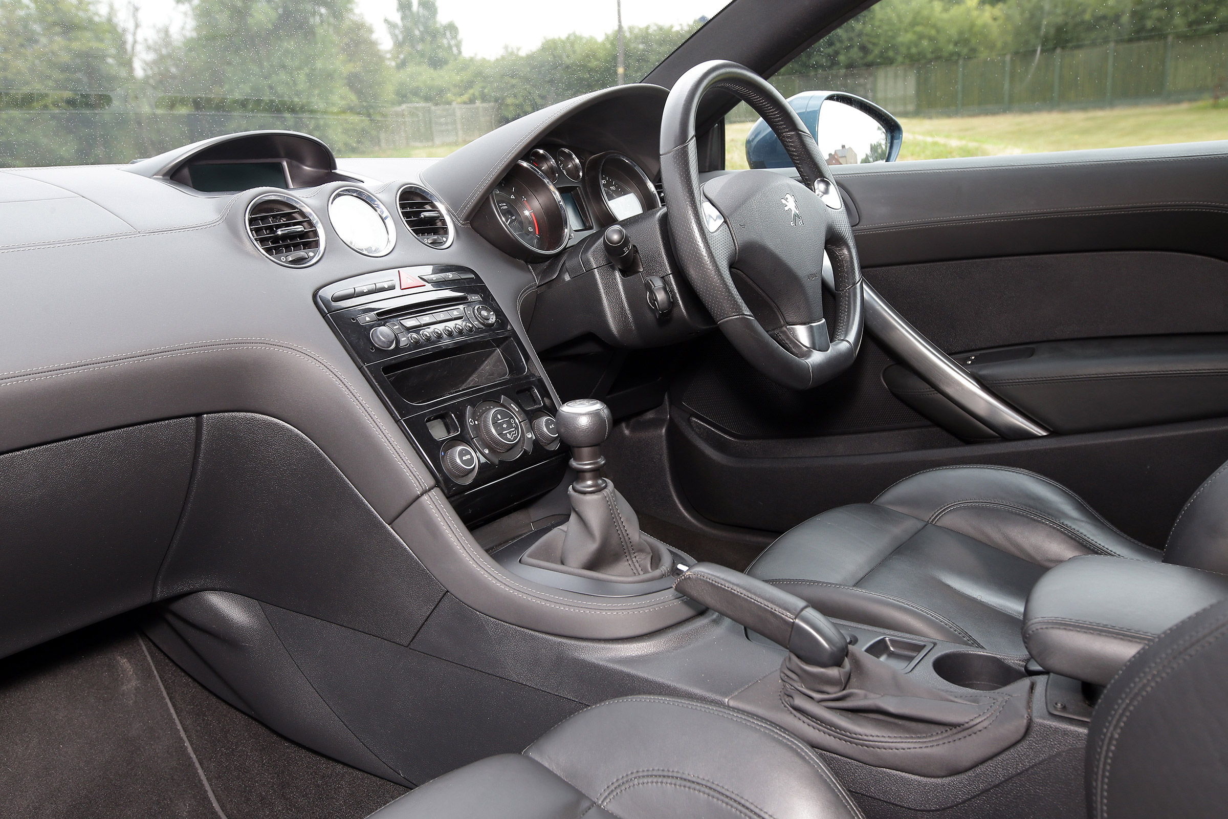 Used Peugeot RCZ - interior