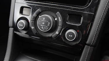 Used Peugeot RCZ - centre console