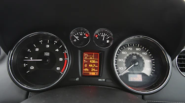 Used Peugeot RCZ - dials