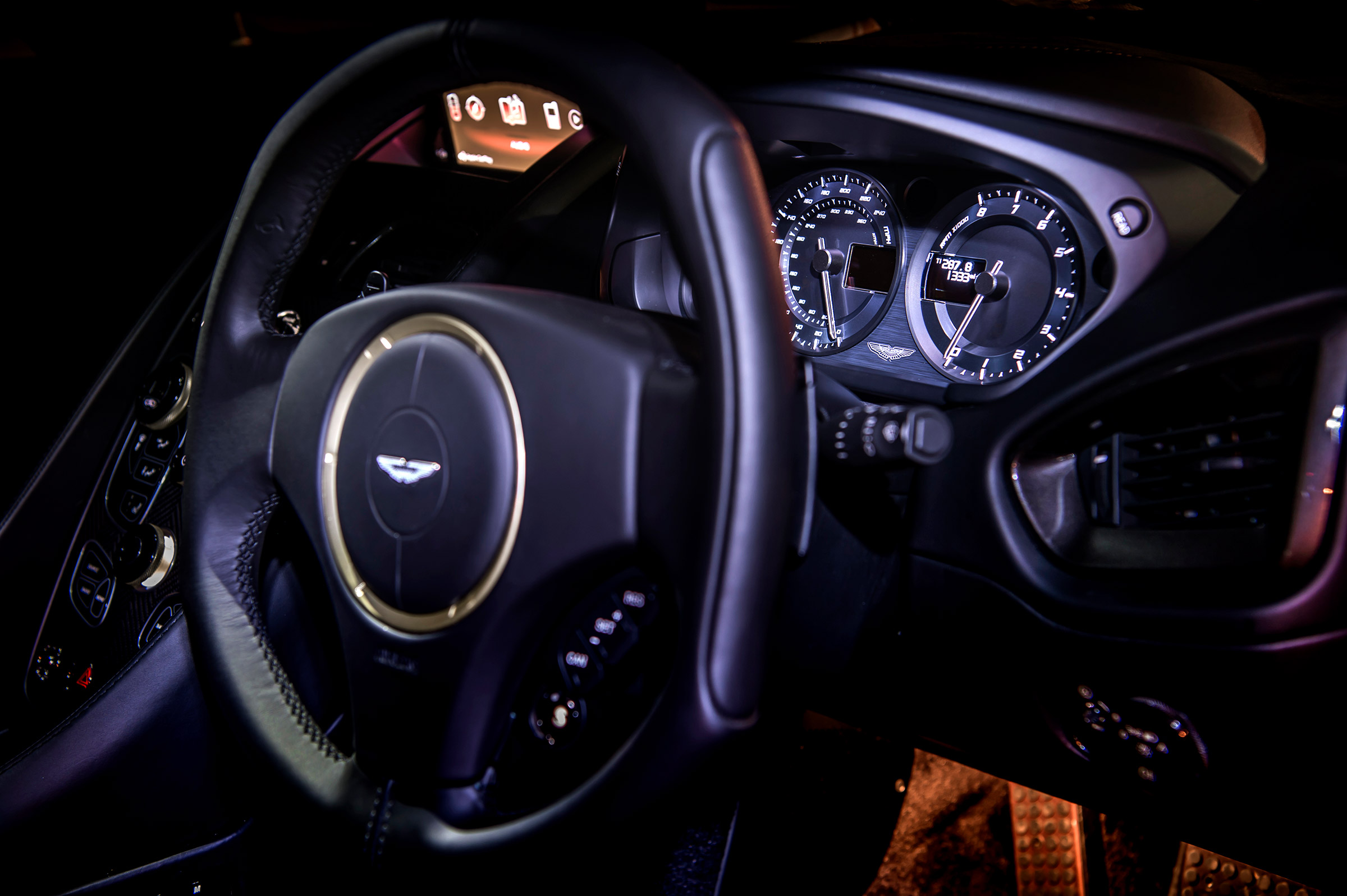 Aston Martin Vanquish Zagato - interior