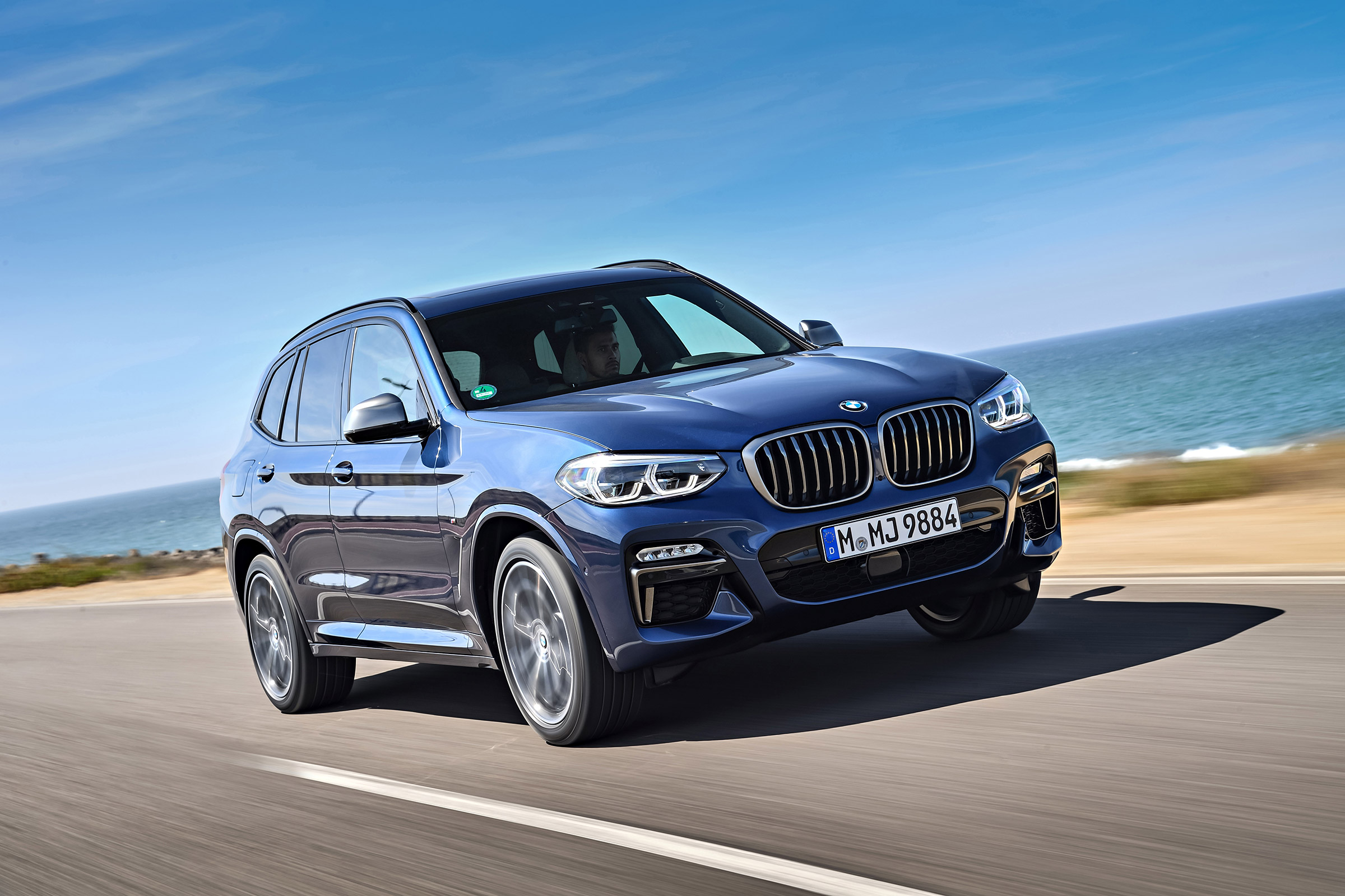 BMW X3 M40i - front action