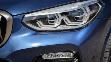 BMW X3 M40i - front light detail