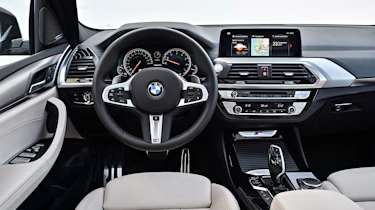 BMW X3 M40i - dash