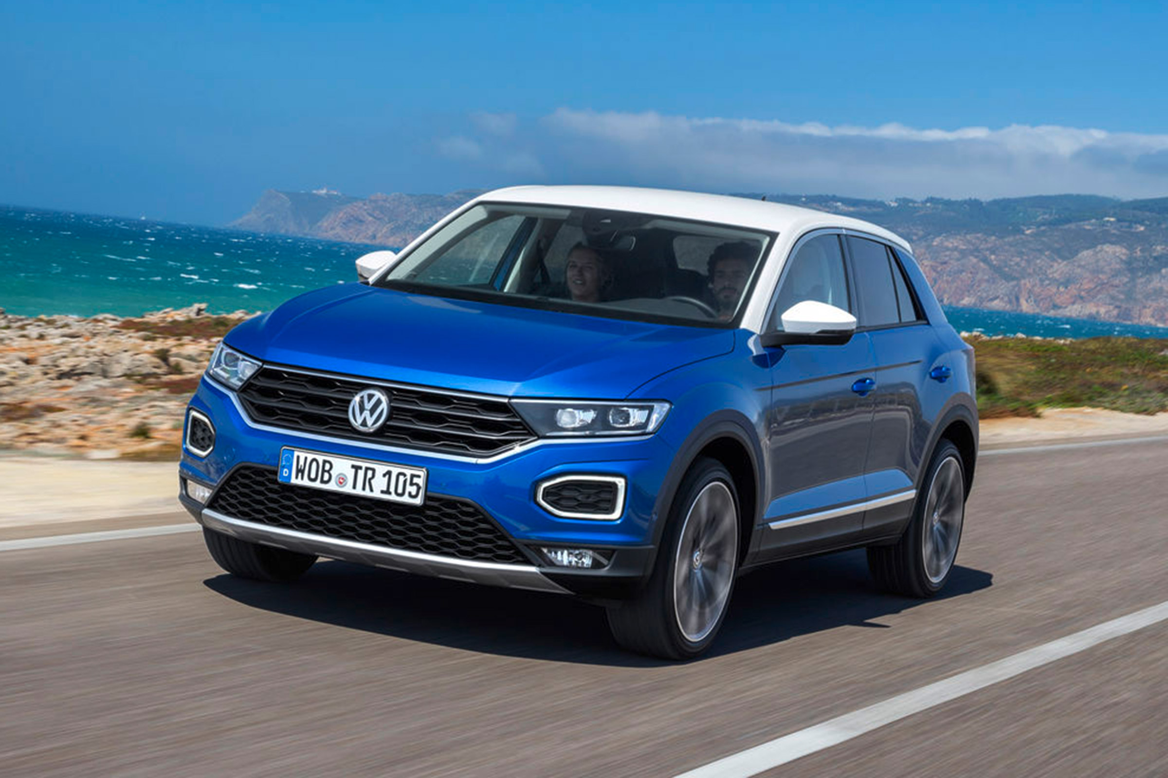 Volkswagen T-Roc - front