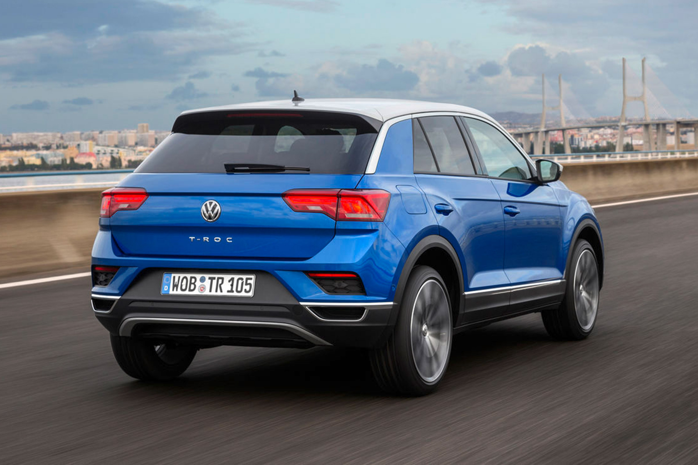 Volkswagen T-Roc - rear