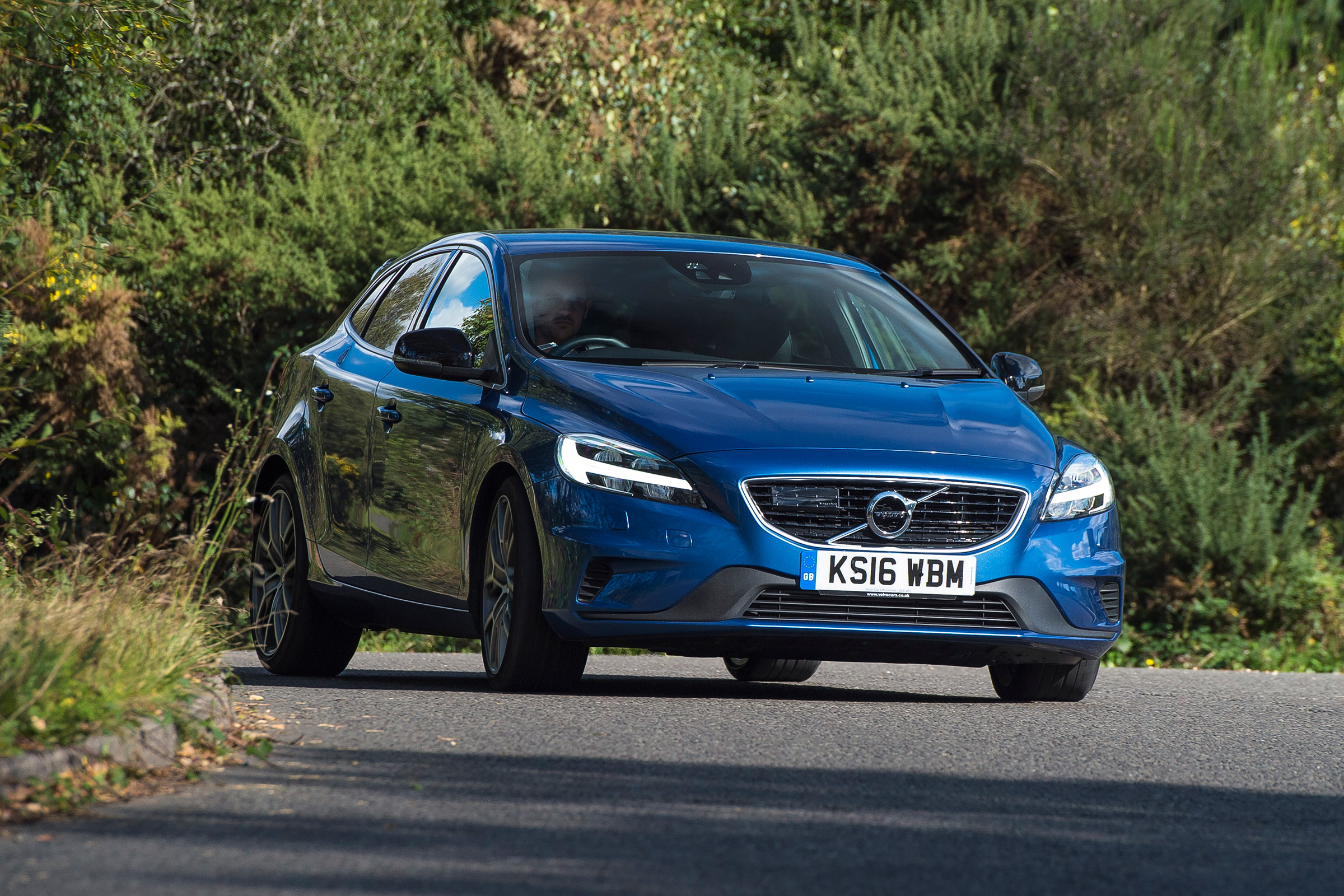 Volvo V40 Polestar Performance Pack - front cornering