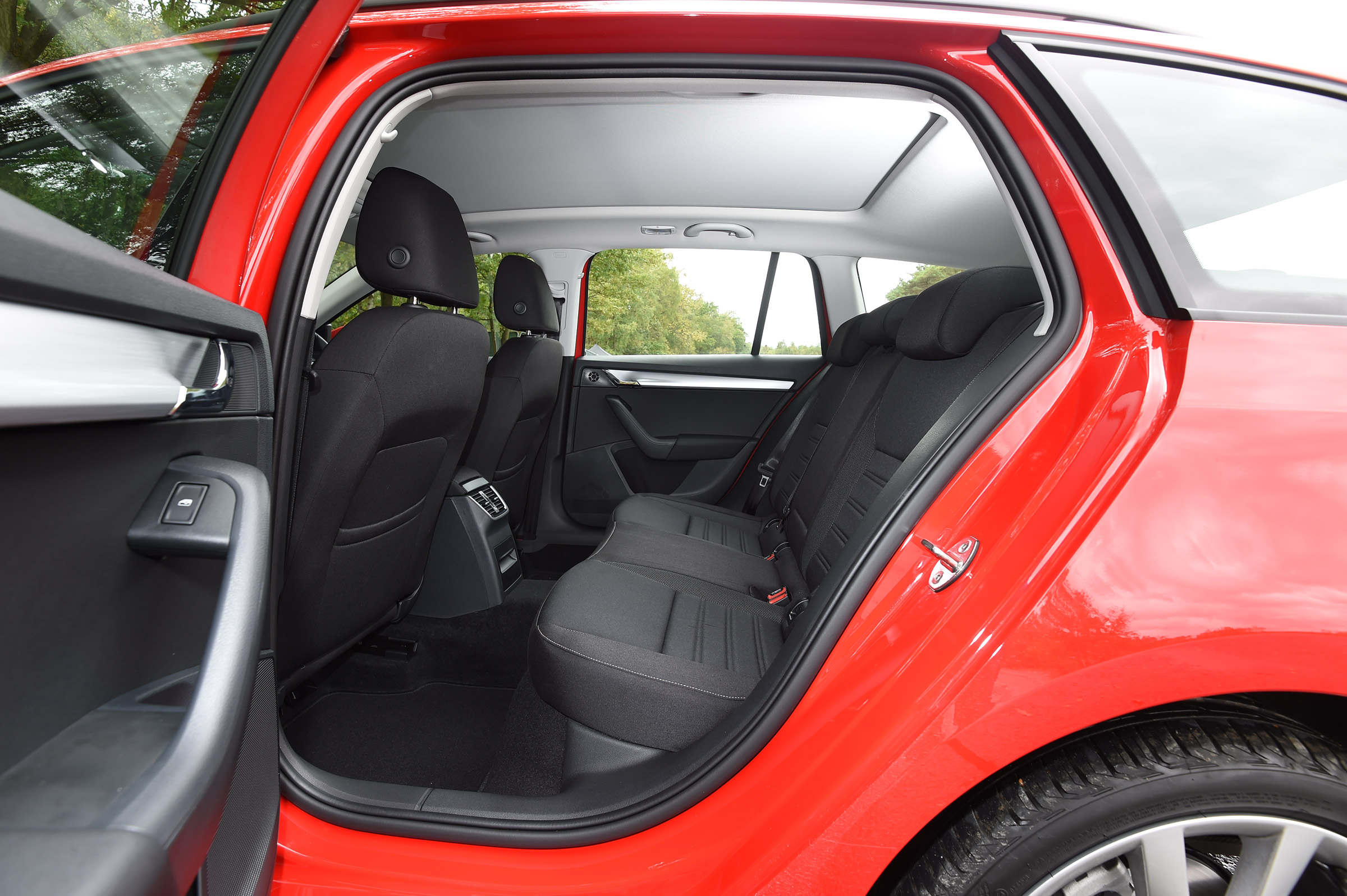 Skoda Octavia Estate 1.5 TSI - rear seats