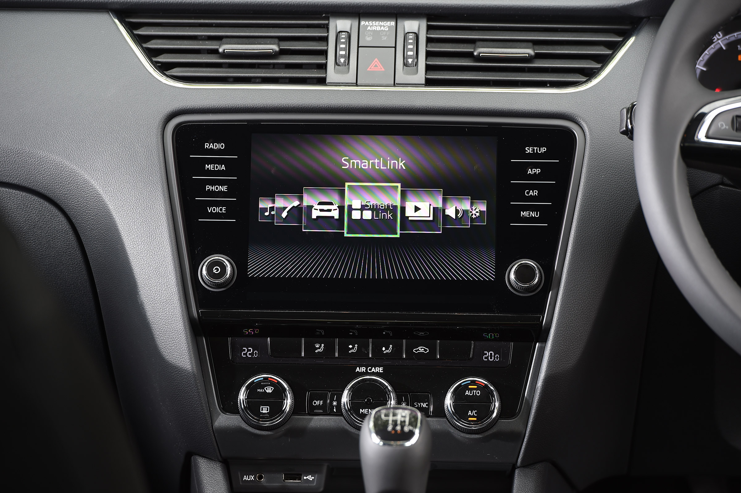 Skoda Octavia Estate 1.5 TSI - infotainment screen