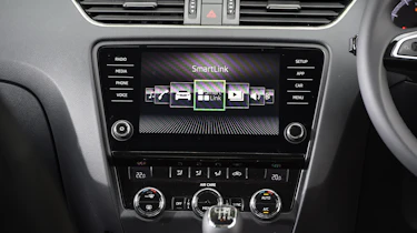 Skoda Octavia Estate 1.5 TSI - infotainment screen
