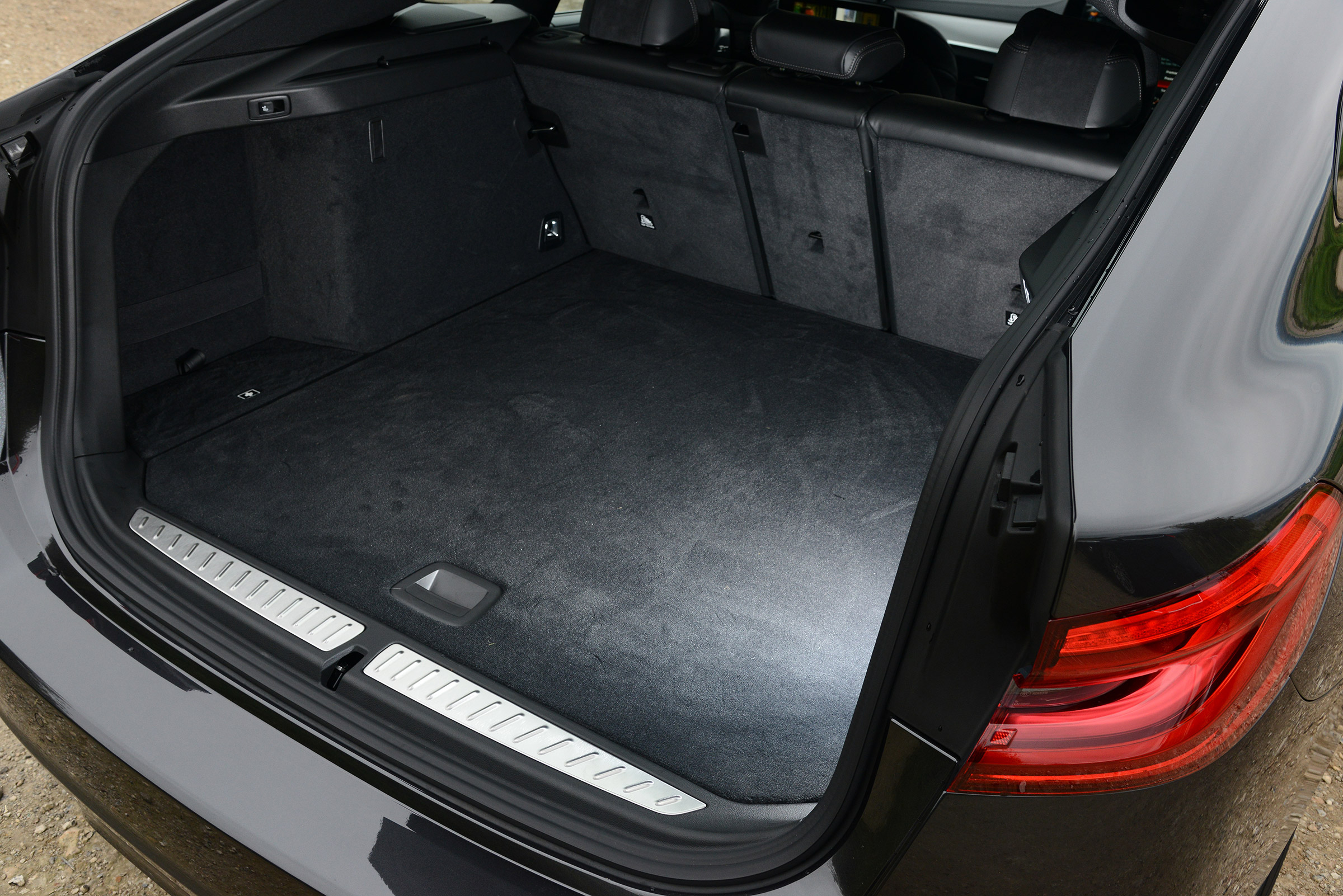 BMW 6 Series GT - boot