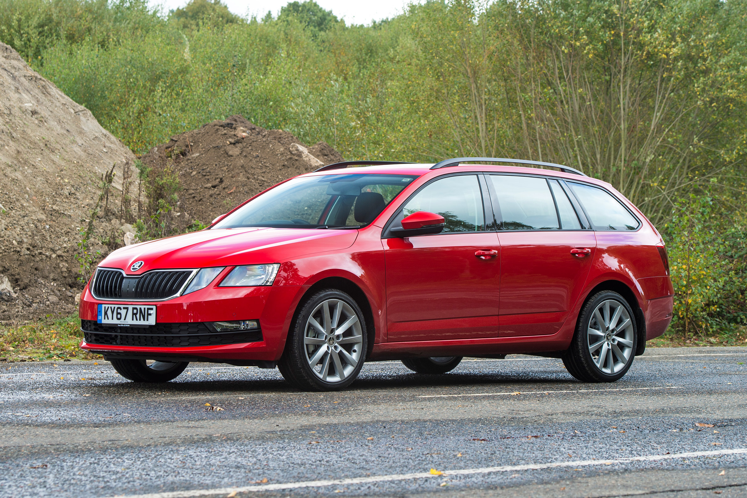 Skoda Octavia Estate 1.5 TSI - front static