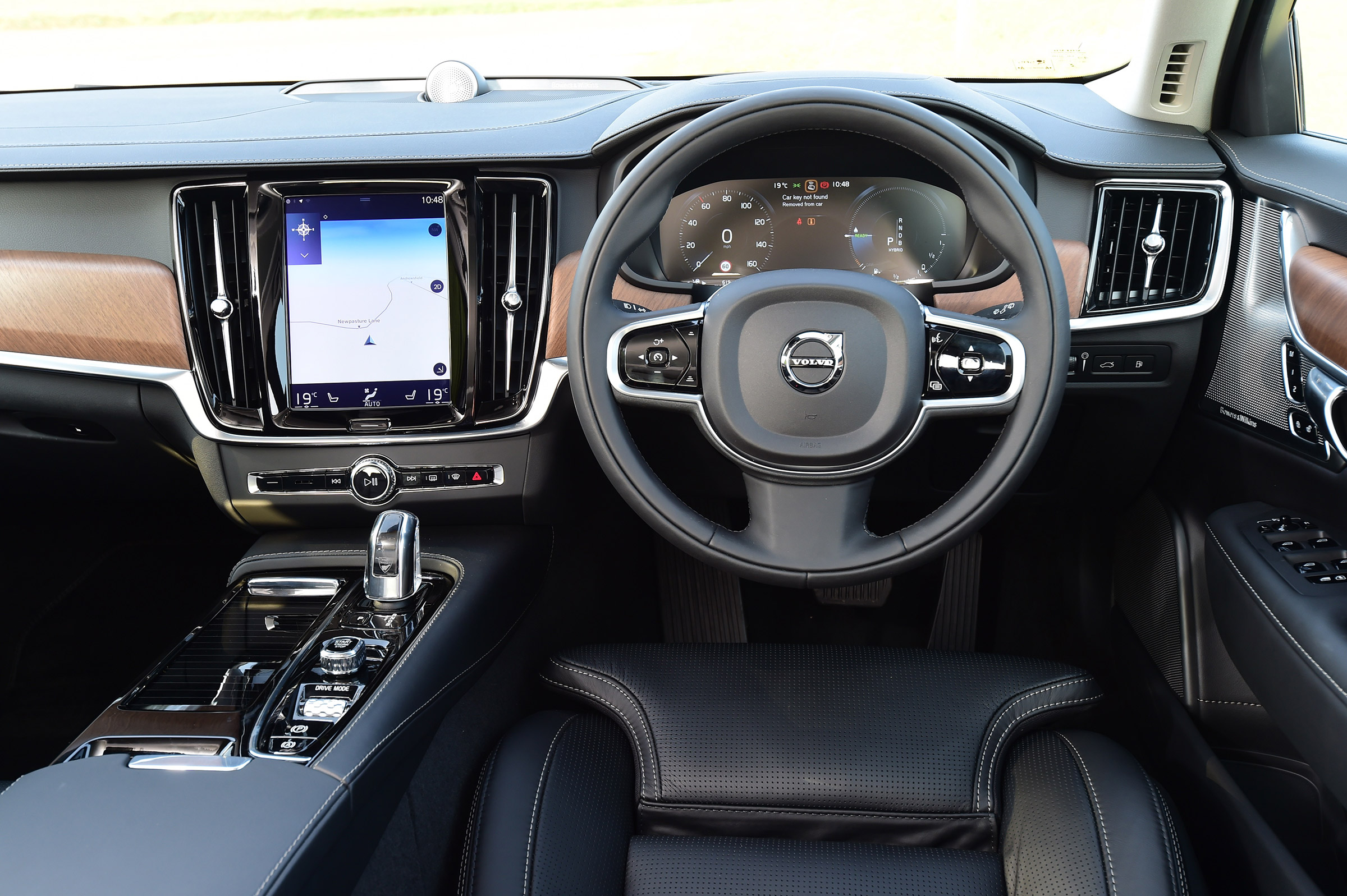 Volvo V90 T8 - dash