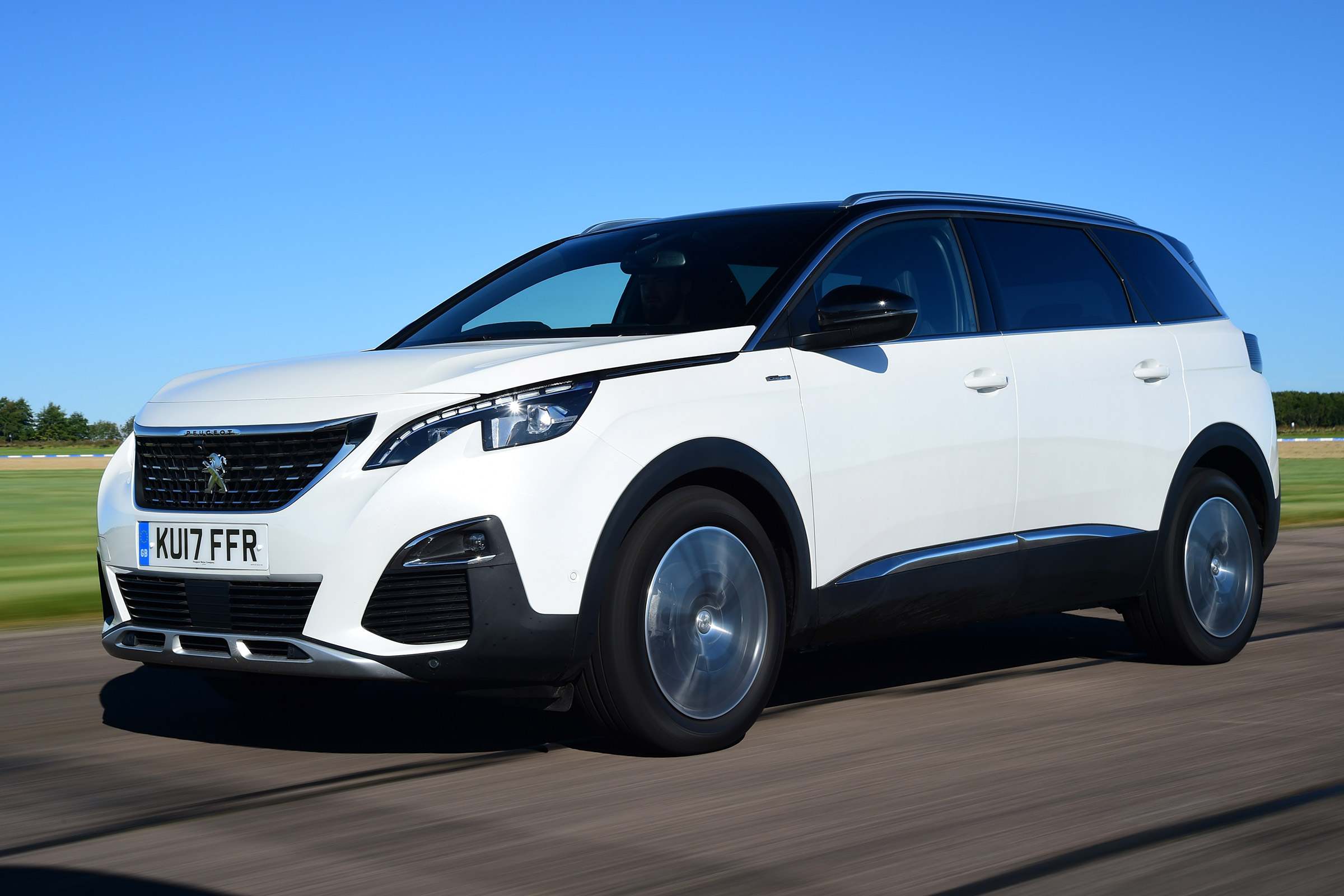 Peugeot 5008 - front tracking