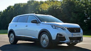 Peugeot 5008 - front action