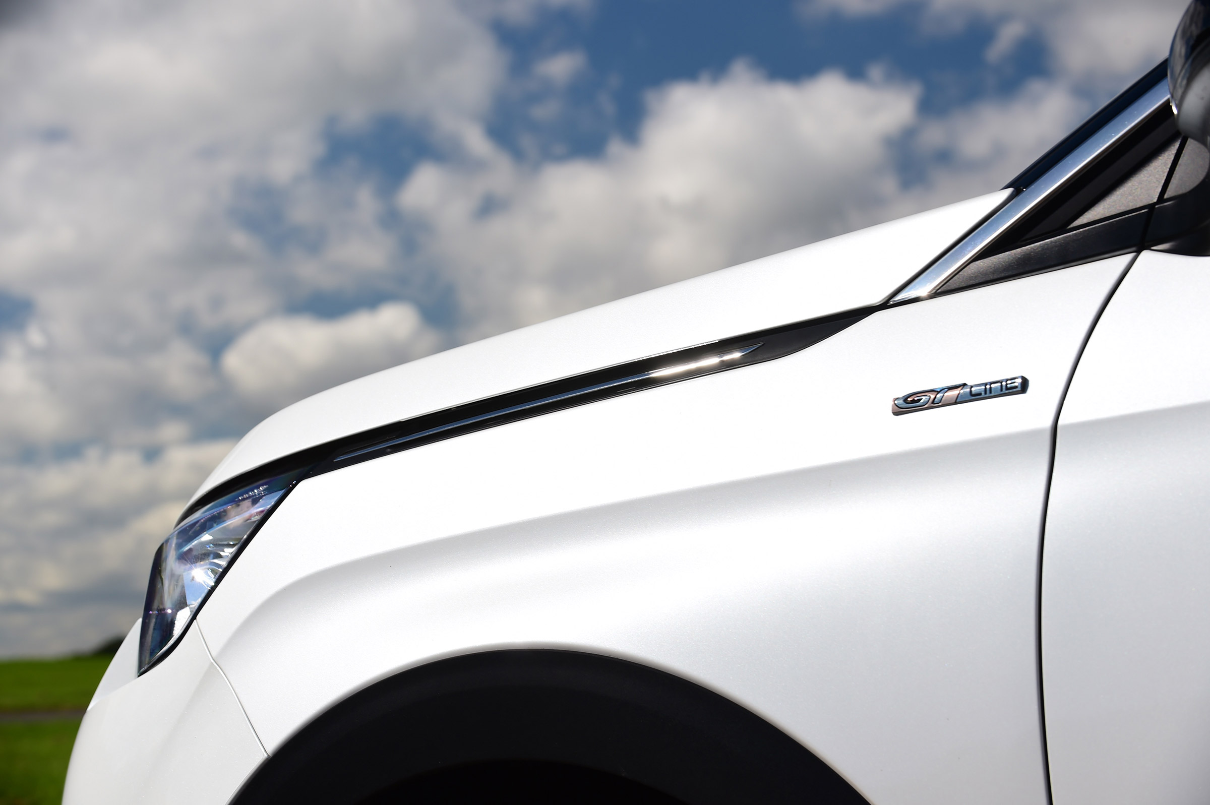 Peugeot 5008 - side detail