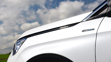 Peugeot 5008 - side detail