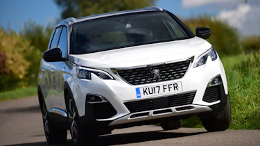 Peugeot 5008 - front cornering