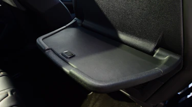 Peugeot 5008 - rear seat tray