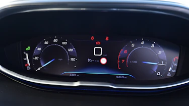 Peugeot 5008 - dials