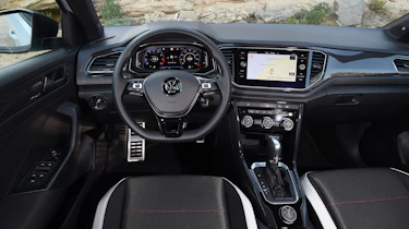 Volkswagen T-Roc - dash