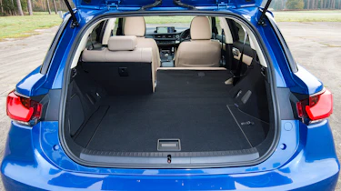 Lexus CT 200h - front seats