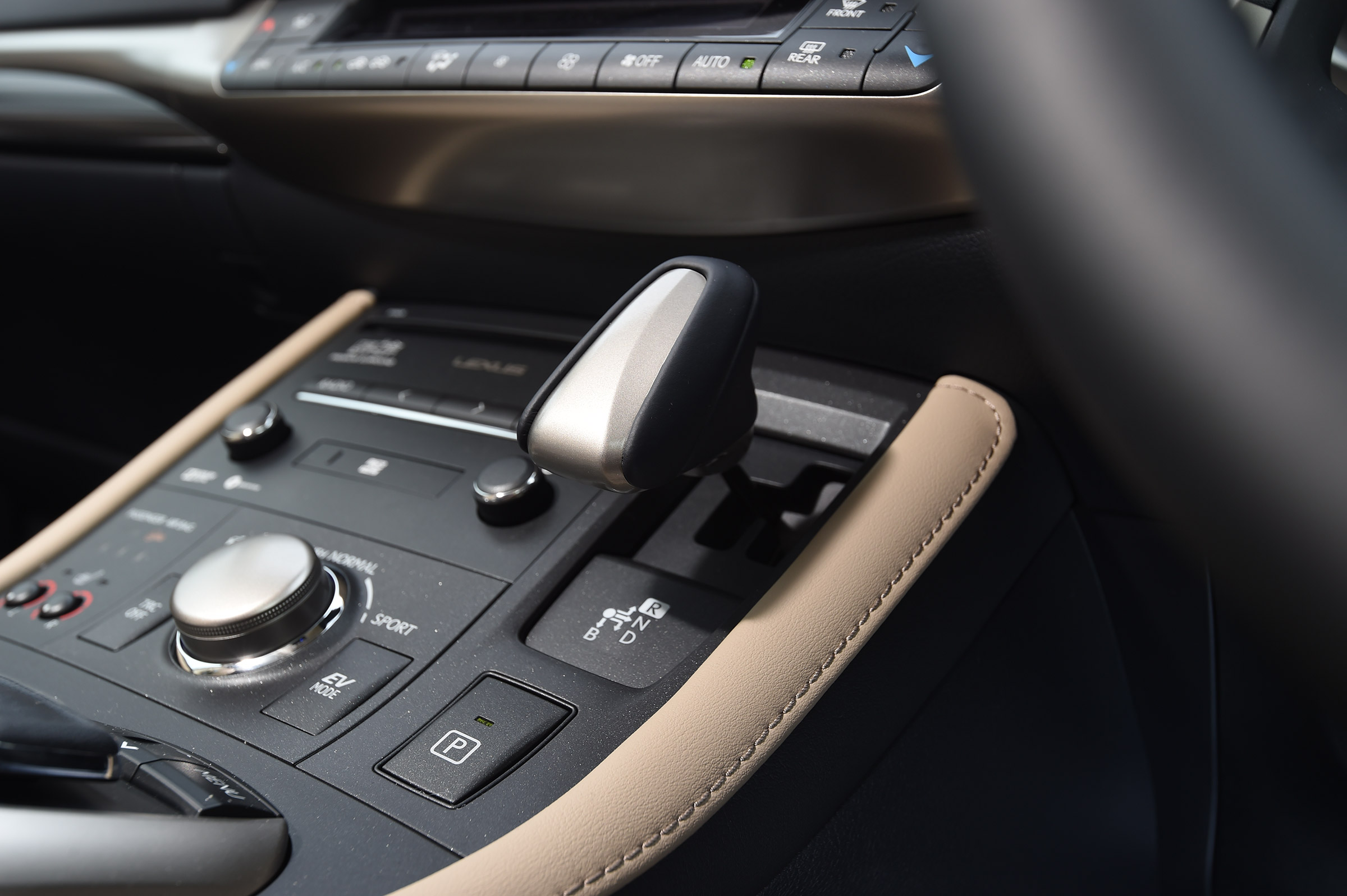Lexus CT 200h - transmission