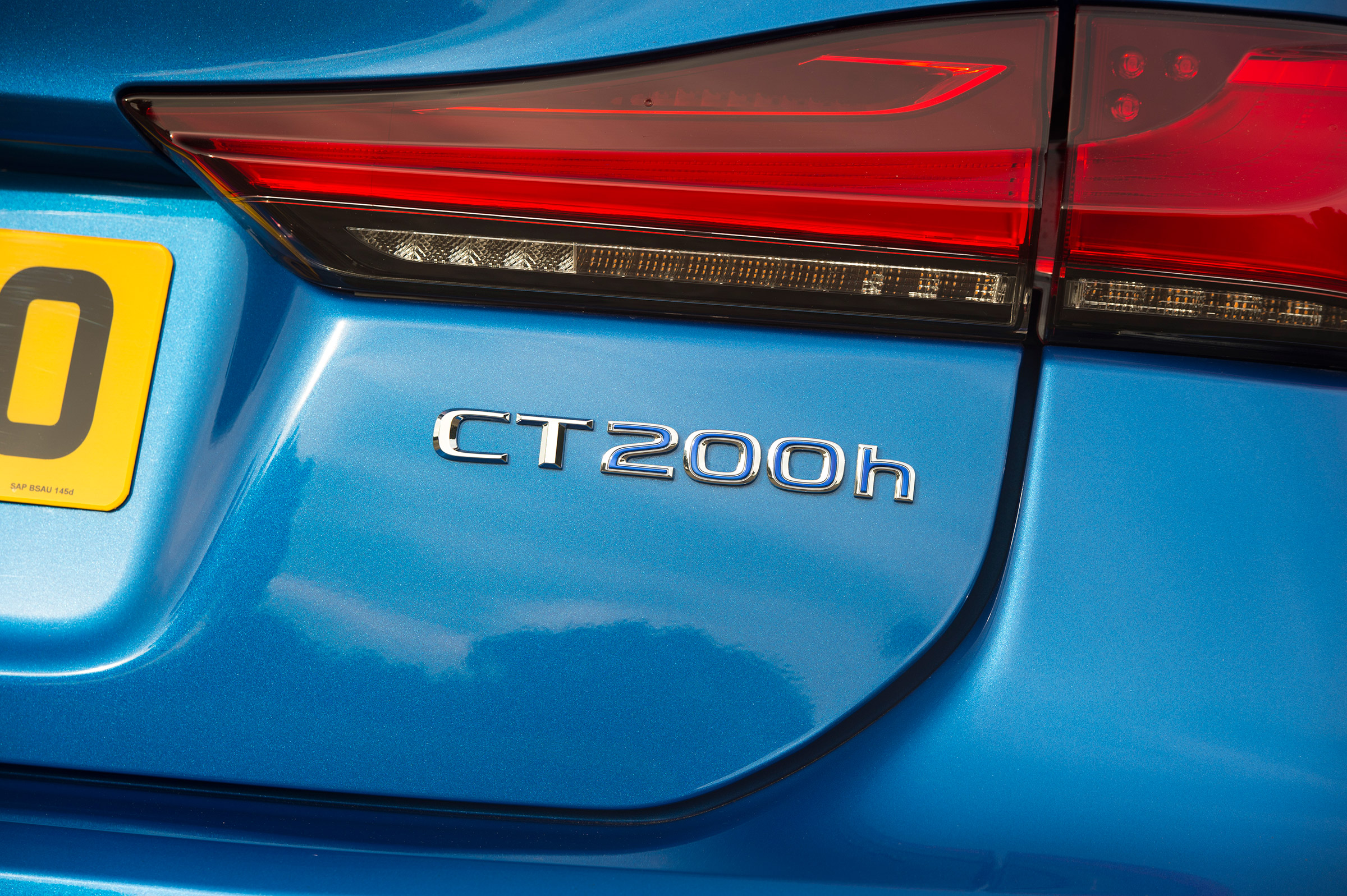Lexus CT 200h - badge