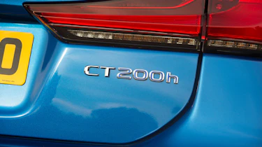Lexus CT 200h - badge