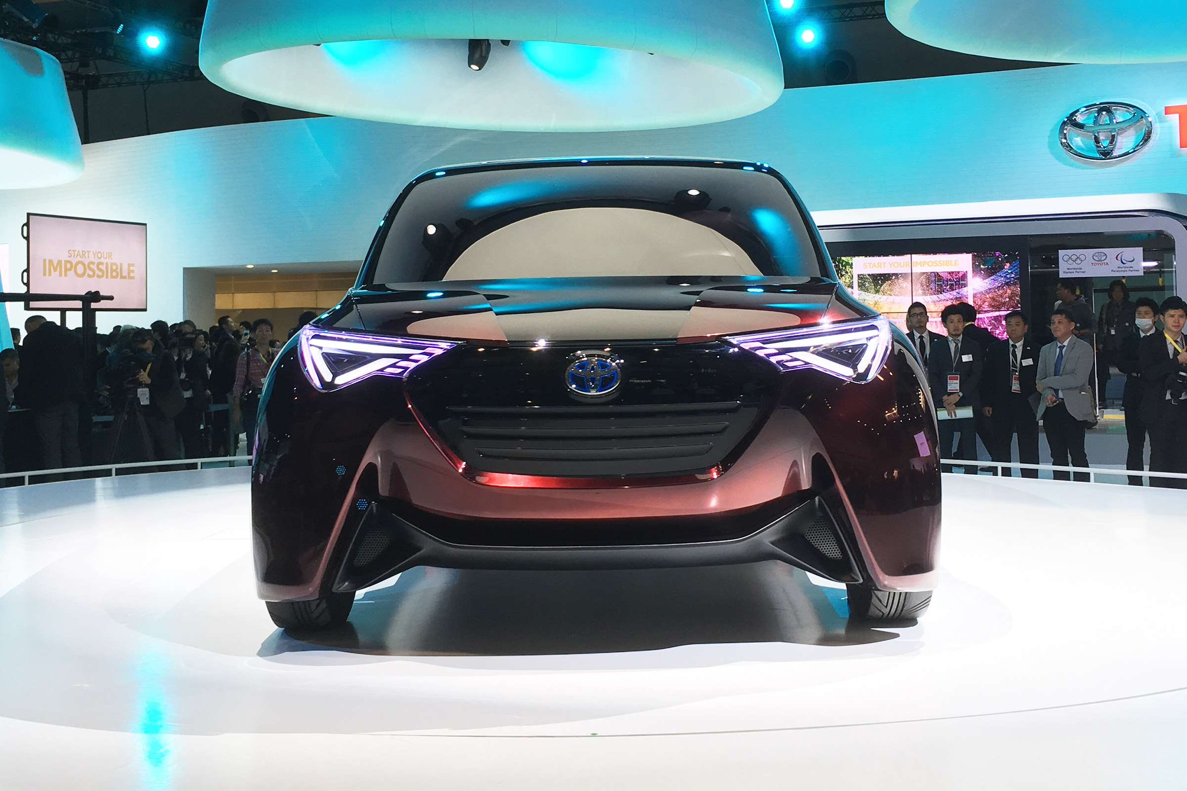 Toyota Fine-Comfort Ride concept - Tokyo full front